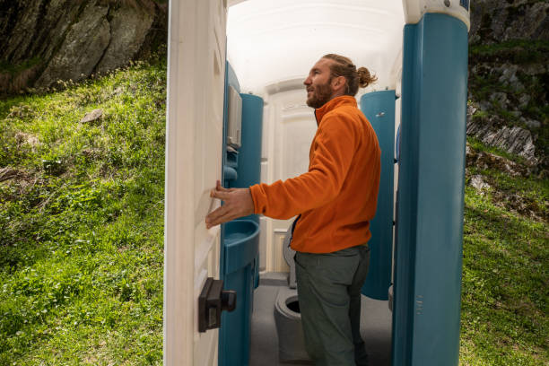 Best Portable restroom trailer rental  in Fenton, MO